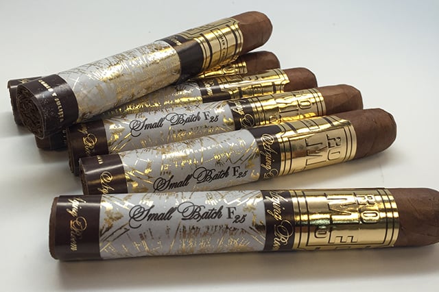Romeo-by-Romeo-y-Julieta-Aging-Room-Small-Batch-F25-sticks
