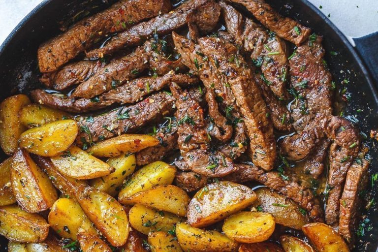 Garlic Butter Steak and Potatoes Skillet 1 e1592594392447