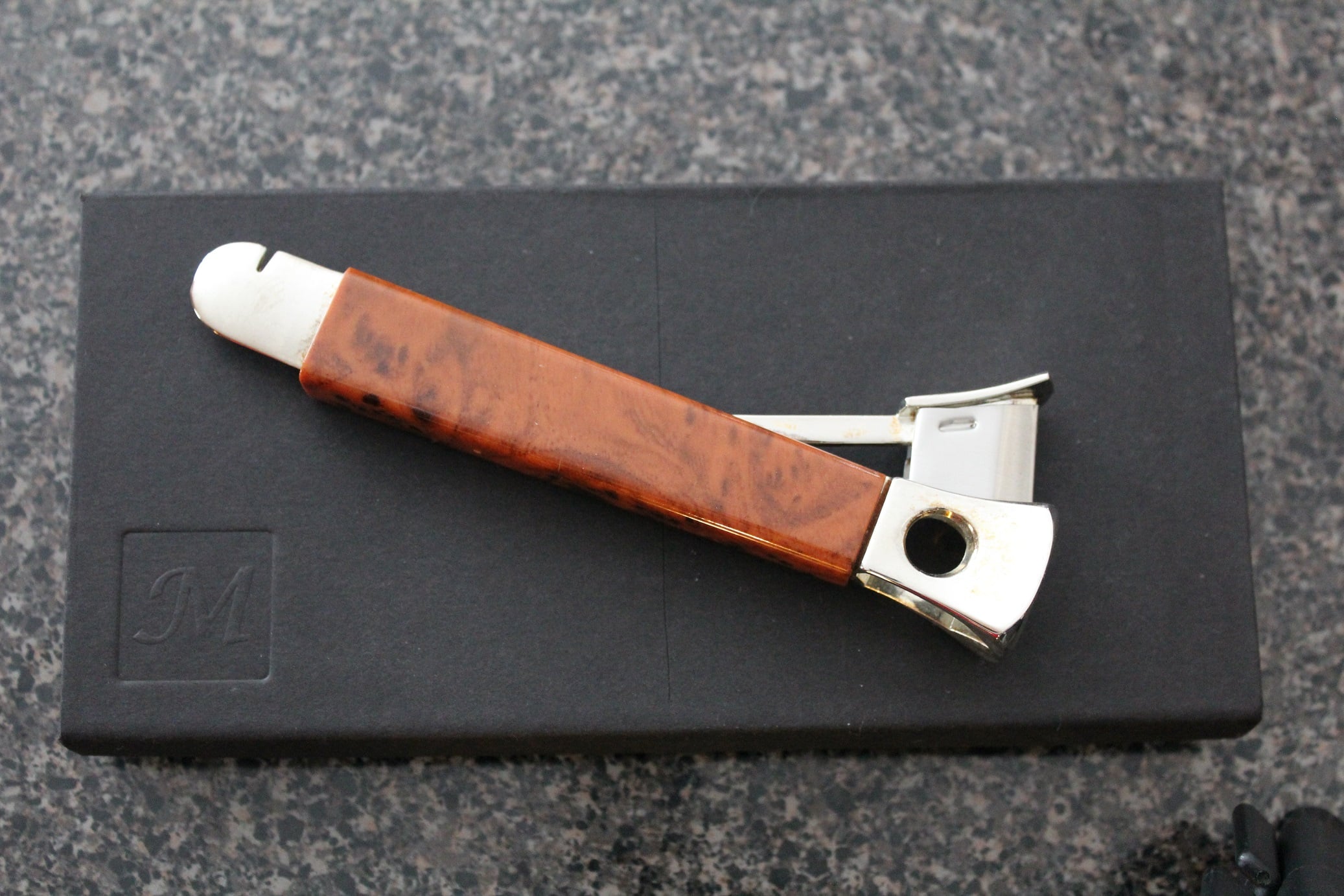 v-cutter