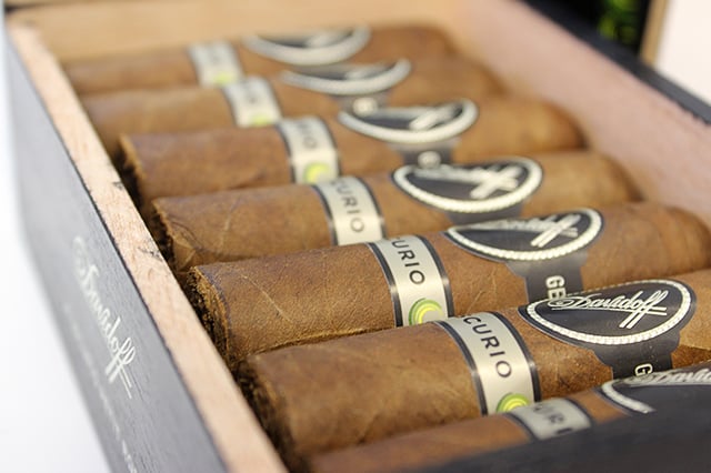 davidoff escurio cigar petit robusto box 1