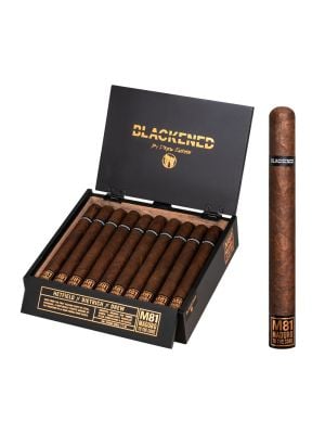 Blackened M81 by Drew Estate Corona Doble
