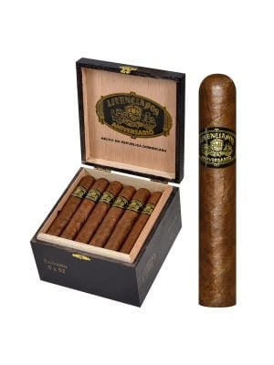 Licenciados Aniversario Robusto