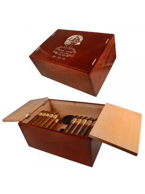 La Gloria Trunk Humidor with Cigars