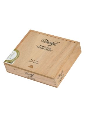 Davidoff Signature Ambassadrice