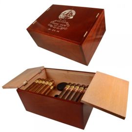 La Gloria Trunk Humidor with Cigars box of 20