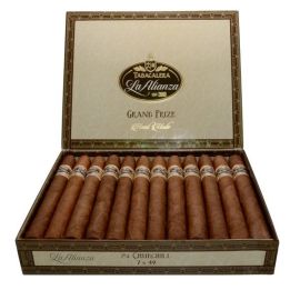 Grand Prize by EP Carrillo Churchill Natural box of 24