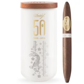 Davidoff Diademas Finas 50th Limited Edition Asia Natural jar of 10