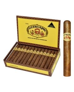 Licenciados Cameroon Toro