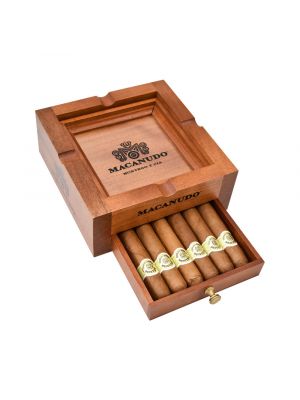 Macanudo Cigar Collection With Ashtray